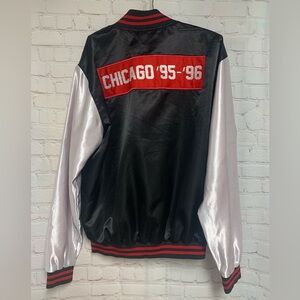 Vintage Laced Up Sneak Gallery 23 Jordan Satin Chicago '95-'96 Jacket XL​